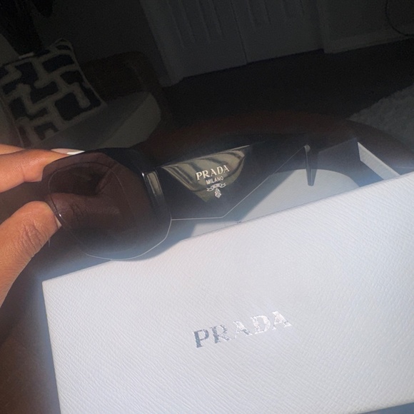 PRADA SHADES - Picture 4 of 4